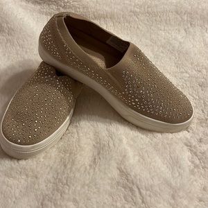 Sketchers light pink with bling Size 8 sneakers